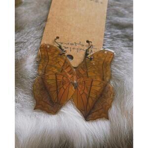 Vindula Dejone butterfly earrings! ཐི༏ཋྀ